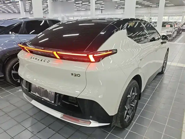 Lynk & Co Z20 — Фото автомобиля 6