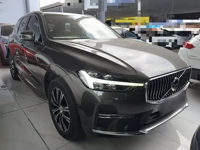 Volvo XC60 — Фото автомобиля 3