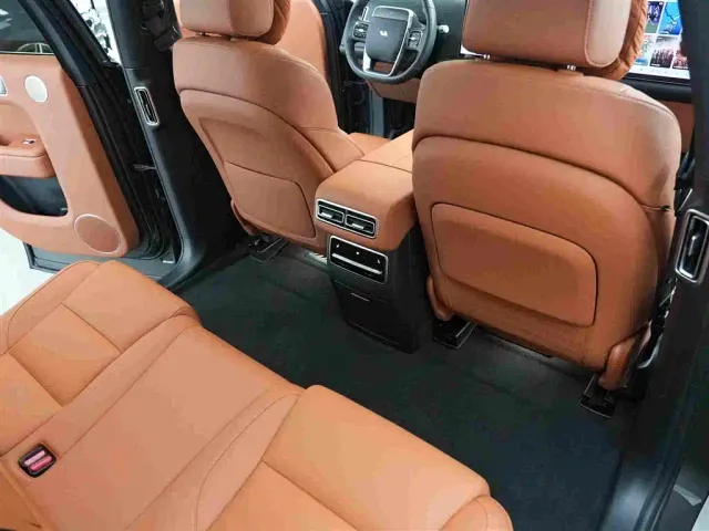 Li Auto L7 — Фото автомобиля 13