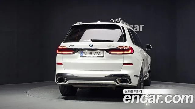 BMW X7 — Фото автомобиля 4