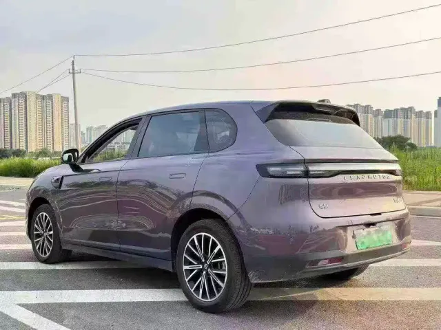 Leapmotor B10 — Фото автомобиля 9