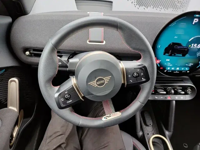 MINI Electric ACEMAN — Фото автомобиля 10