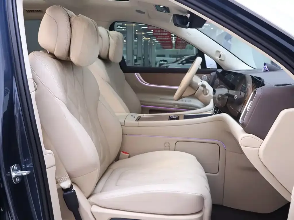 AITO Wenjie AITO M9 2024 Pure Electric Ultra 100kWh 6-Seater — Фото автомобиля 21