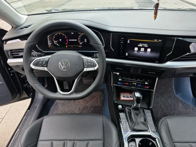 Volkswagen Passat — Фото автомобиля 14