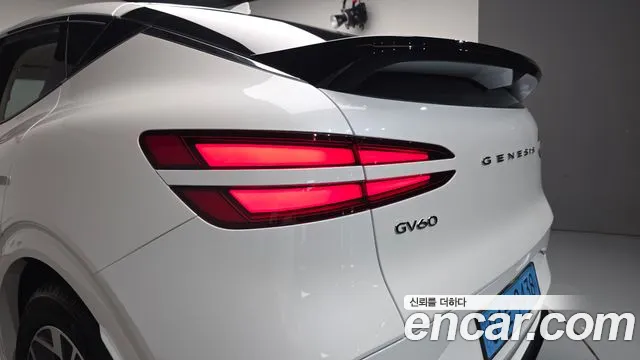 Genesis GV60 — Фото автомобиля 17