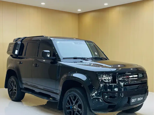 Land Rover Defender — Фото автомобиля 3