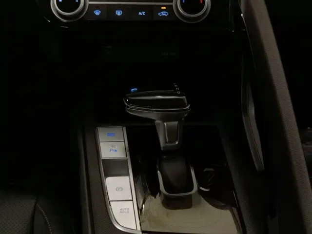 Hyundai Elantra — Фото автомобиля 13