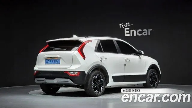 Kia Niro — Фото автомобиля 2