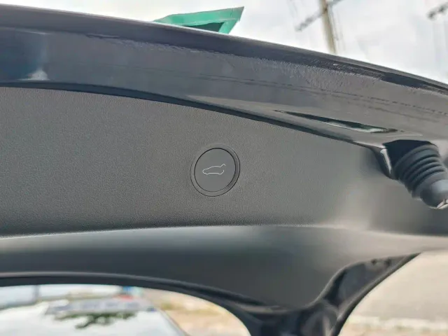 Tesla Model 3 — Фото автомобиля 19