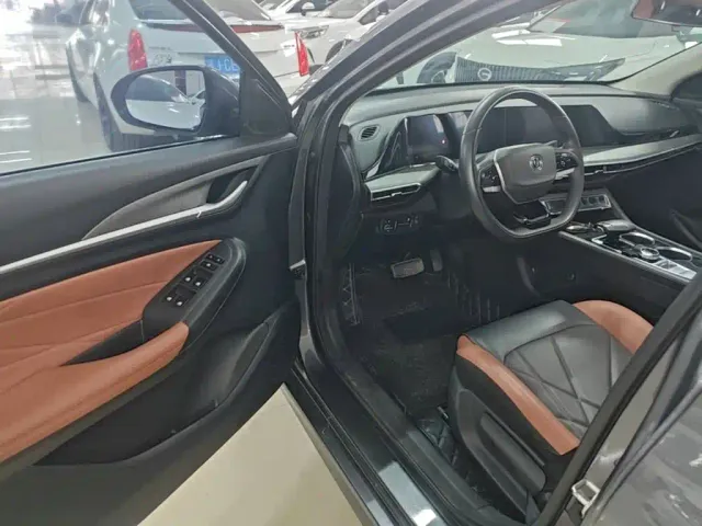 Changan Eado — Фото автомобиля 15