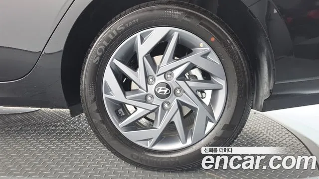 Hyundai Avante CN7 — Фото автомобиля 6