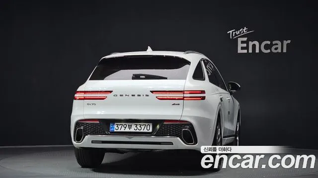Genesis GV70 2.5T Бензин AWD — Фото автомобиля 4