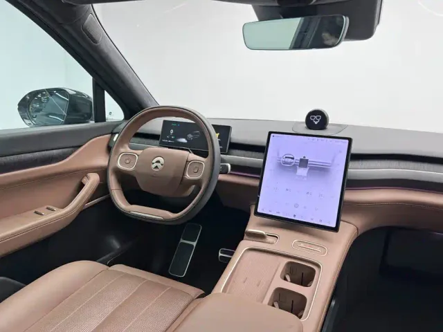 Nio ES8 — Фото автомобиля 28