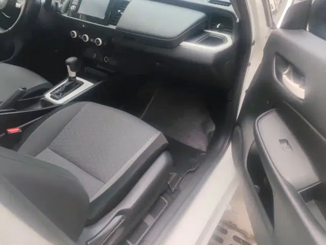 Honda Fit — Фото автомобиля 8