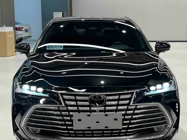 Toyota Avalon — Фото автомобиля 2