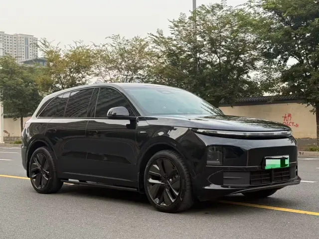 Li Auto L6 — Фото автомобиля 3