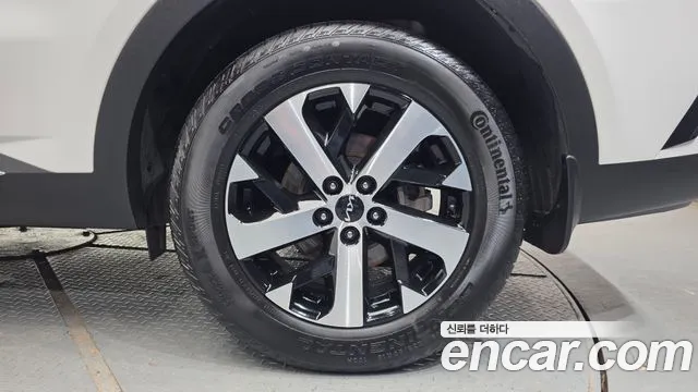 Kia Sorento Sorento 4-е поколение Бензин 2.5T 2WD — Фото автомобиля 18