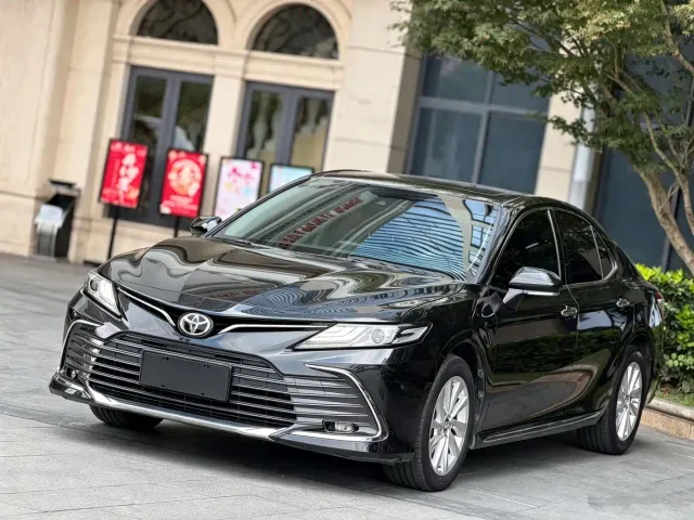 Фотография автомобиля — Toyota Camry