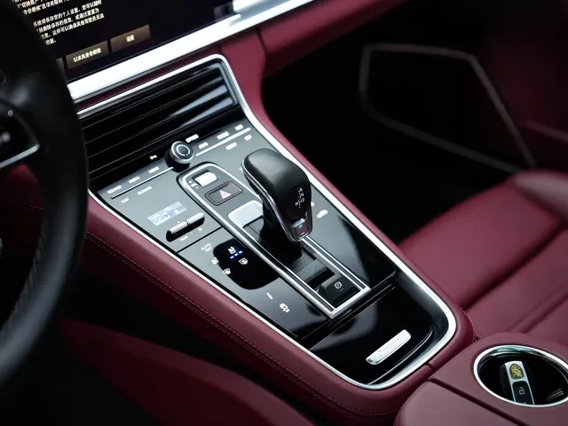 Porsche Panamera — Фото автомобиля 26