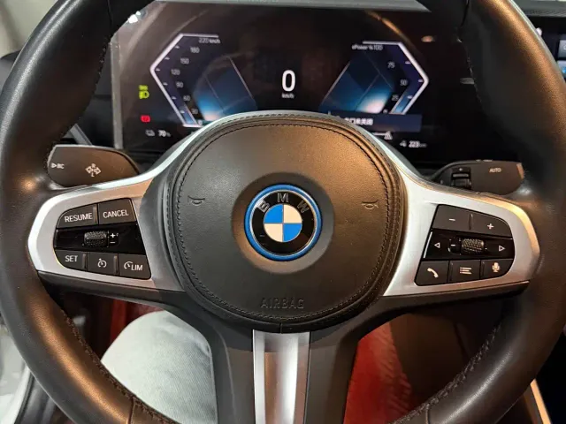 BMW i3 — Фото автомобиля 10
