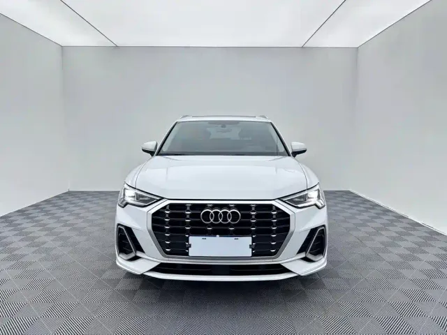 Audi Q3 — Фото автомобиля 4