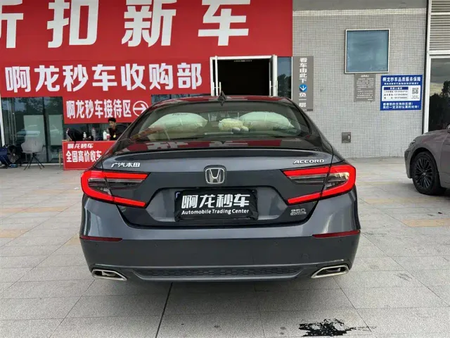 Honda Accord — Фото автомобиля 8