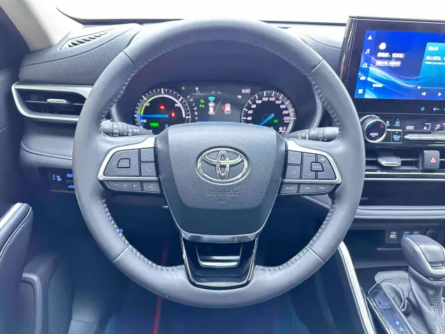 Toyota Highlander 2022 Model Dual Engine 2.5L 4WD Premium Edition 7-Seater — Фото автомобиля 9