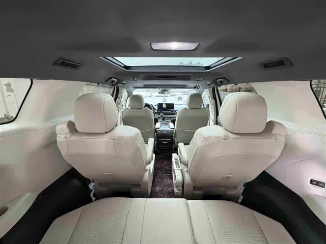 Toyota Granvia — Фото автомобиля 9