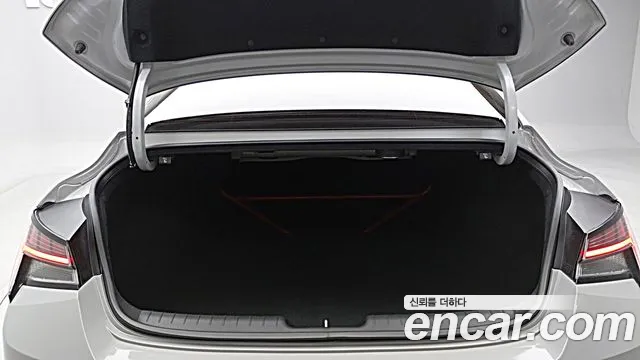 Hyundai Avante CN7 — Фото автомобиля 20