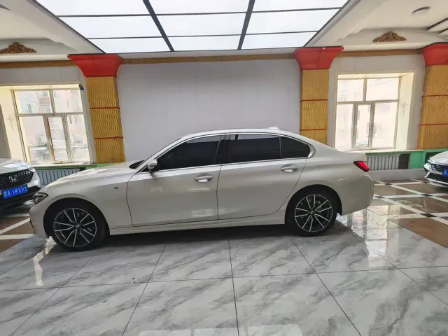 BMW 3 Series — Фото автомобиля 5