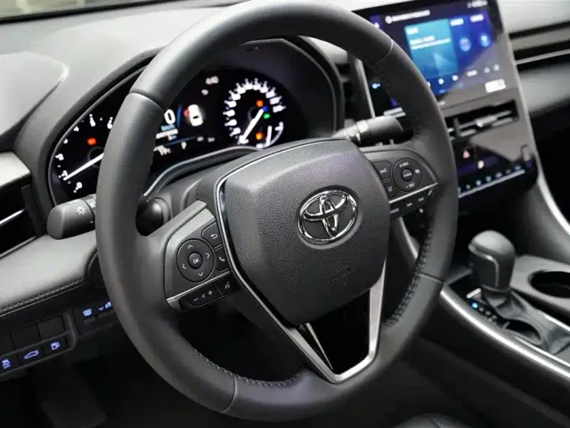Toyota Avalon — Фото автомобиля 8