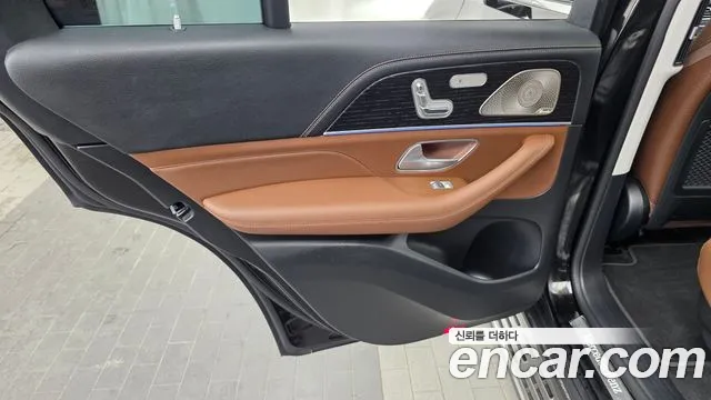 Mercedes-Benz GLE-Class — Фото автомобиля 23