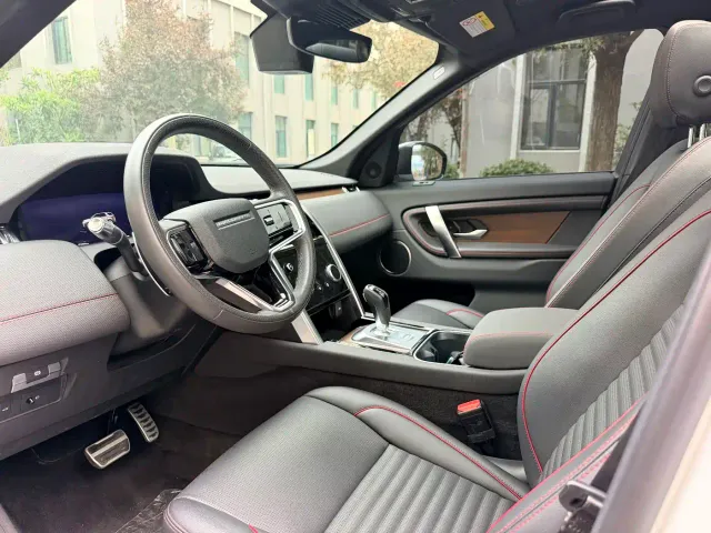 Land Rover Discovery Sport — Фото автомобиля 4