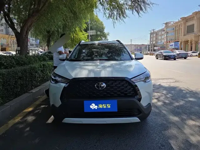 Toyota Corolla Cross — Фото автомобиля 2
