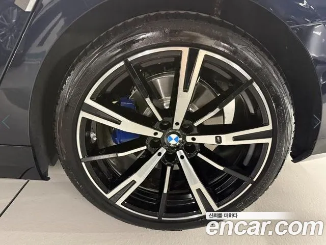 BMW 5 Series G60 — Фото автомобиля 19