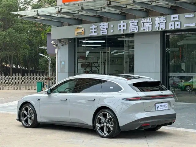 Nio ET5 Touring — Фото автомобиля 4