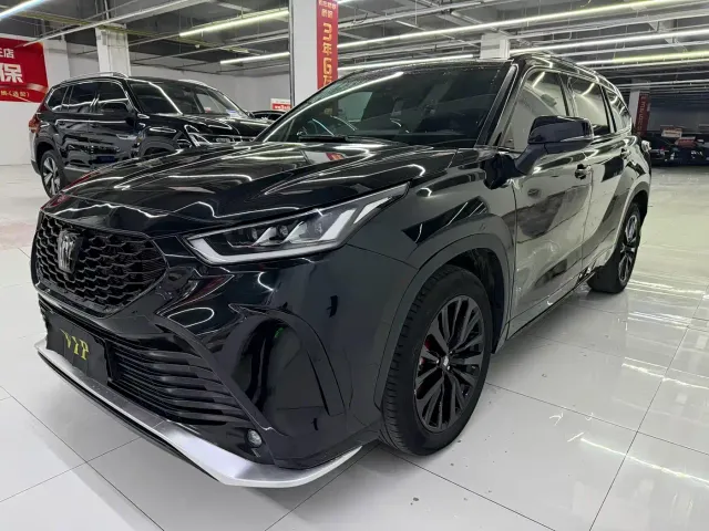 Фотография автомобиля — Toyota Crown Kluger
