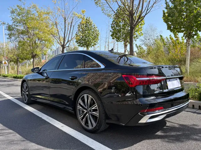 Audi A6L — Фото автомобиля 5
