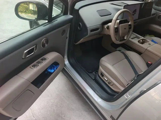 Li Auto i6 — Фото автомобиля 12