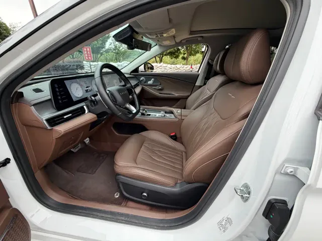 Chery Arrizo 8 — Фото автомобиля 6