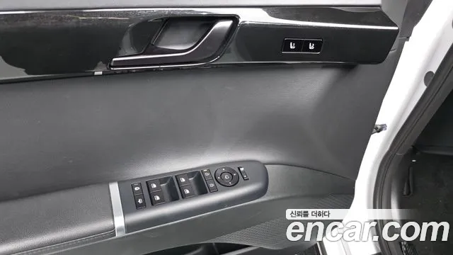 Hyundai Grandeur GN7 — Фото автомобиля 30