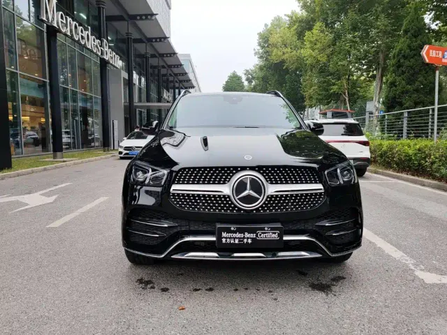 Mercedes-Benz GLE-Class — Фото автомобиля 2