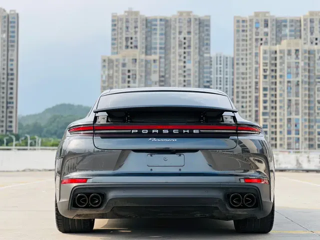 Porsche Panamera — Фото автомобиля 14