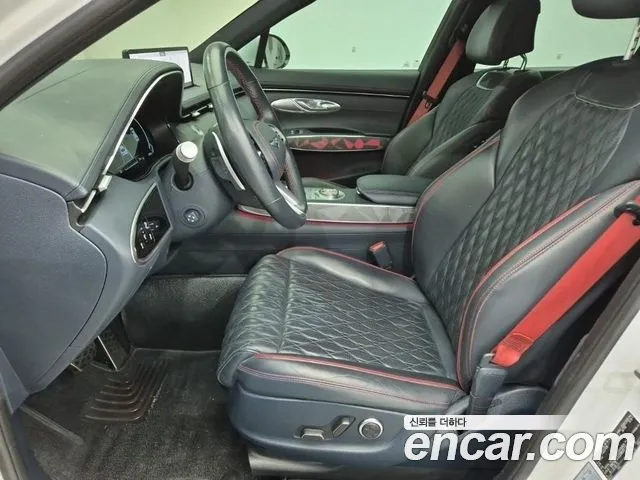 Genesis GV70 — Фото автомобиля 11