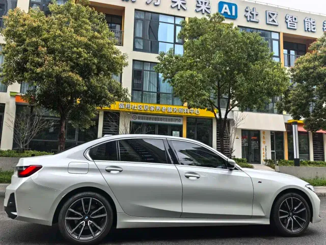 BMW 3 Series — Фото автомобиля 13