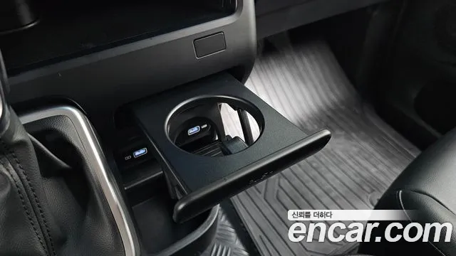 Hyundai Staria — Фото автомобиля 24