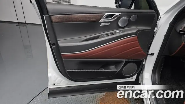 Genesis GV80 — Фото автомобиля 13