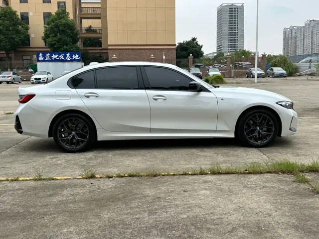 BMW 3 Series — Фото автомобиля 11