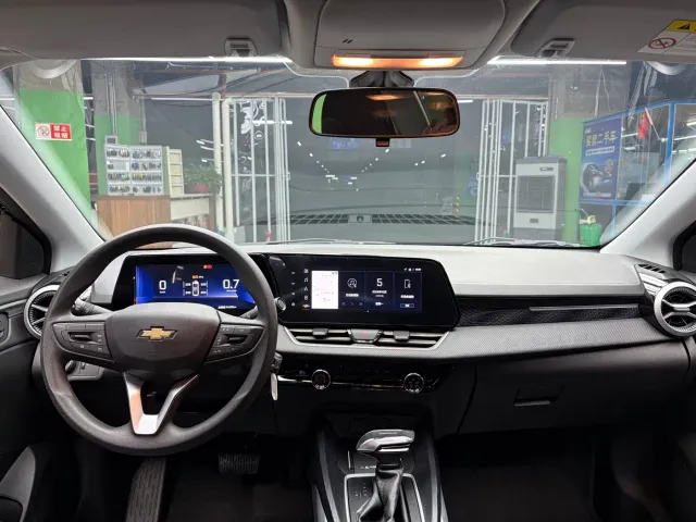 Chevrolet Monza — Фото автомобиля 7