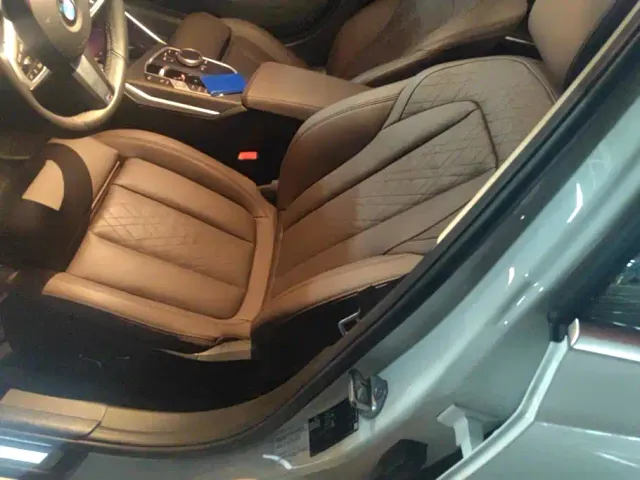 BMW 3 Series — Фото автомобиля 9